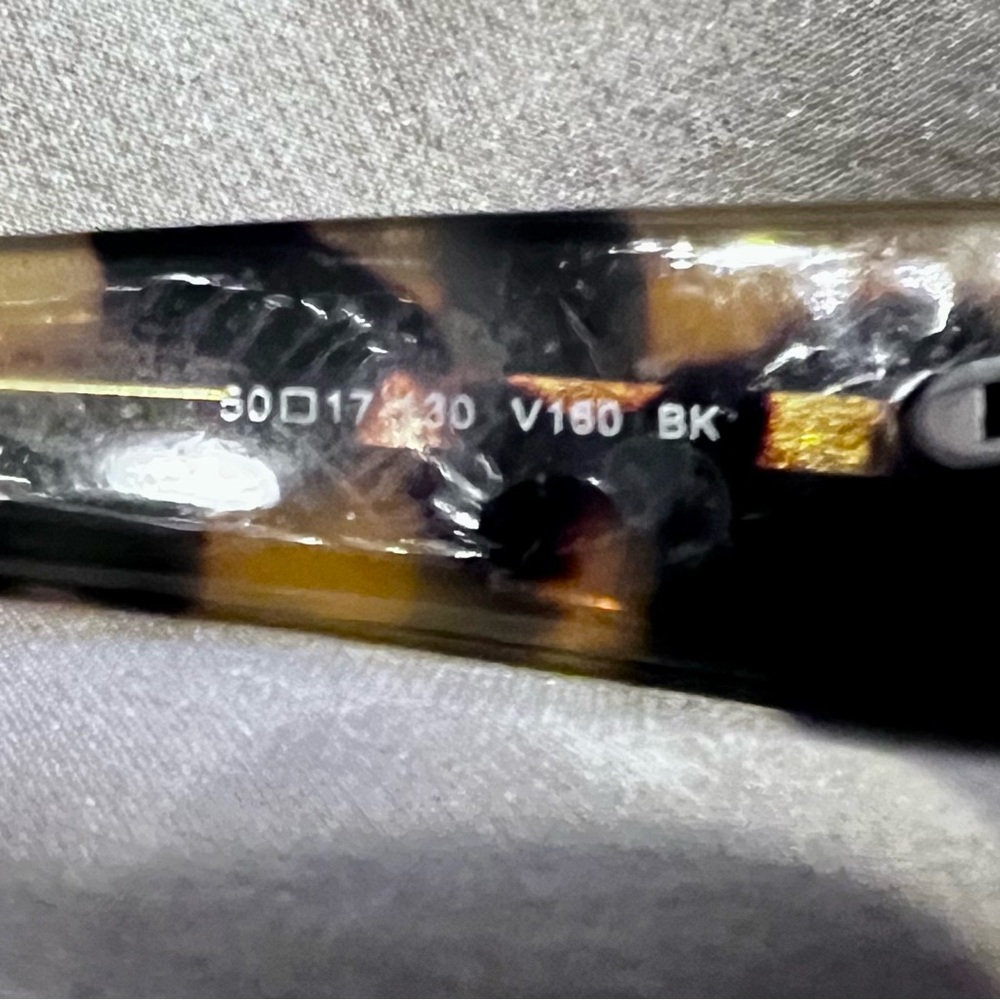 Vera Wang Frames. Excellent Condition. Y2k. Almos… - image 3